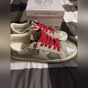 Steve Madden Sneakers